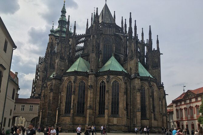 prague-highlights-hidden-gems-private-half-day-driving-tour