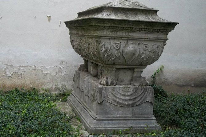 prague-jewish-quarter-private-half-day-walking-tour-2