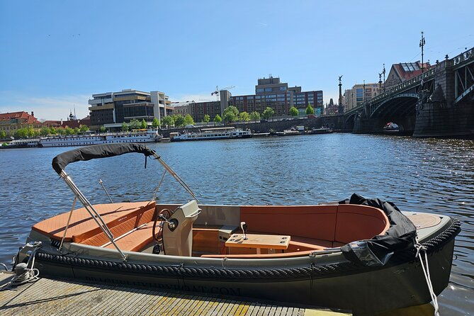 prague-private-boat-tour