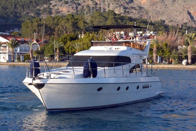 private-2-hour-bosphorus-cruise-with-yacth