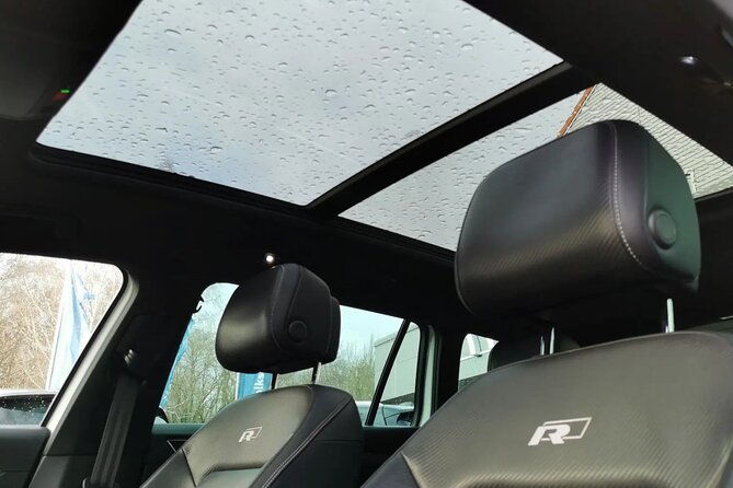 private-airport-and-city-transfer-in-panoramic-roof-station-wagon-2