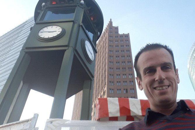 private-alternative-berlin-with-n-jacob-graffiti-murals-and-hippies-squats