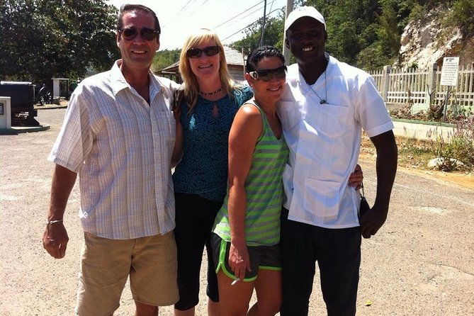 private-authentic-down-to-earth-half-day-tour-in-montego-bay