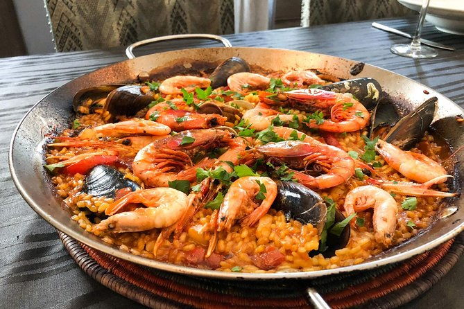 private-authentic-paella-cooking-class-in-barcelona-with-josh
