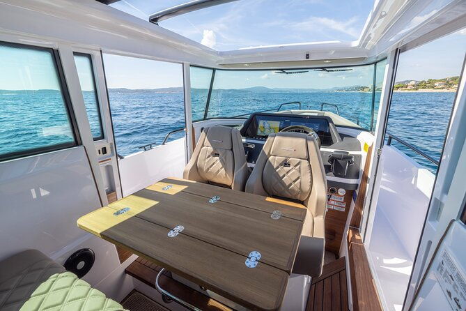 private-axopar-37-motoryacht-cruise-in-santorini-w-snack-drink