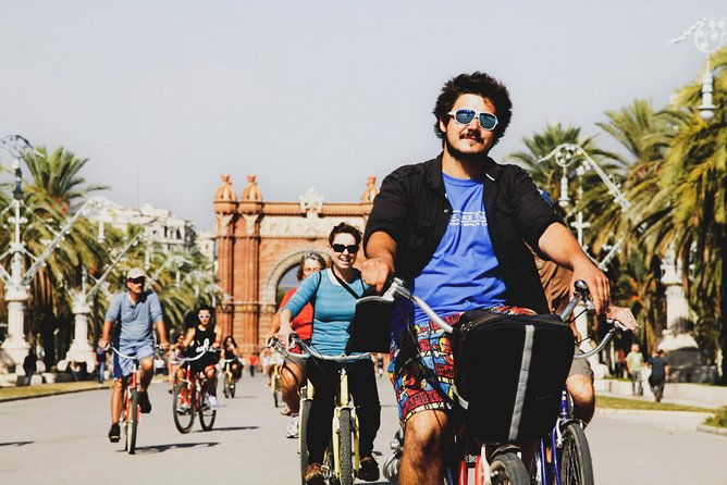 private-barcelona-bike-tour-gaudis-art-and-medieval-districts-with-local-guide