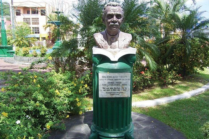 private-castries-or-shopping-tour-transfers