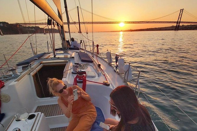 private-golden-hour-boat-tour-best-exclusive-sunset-sailing