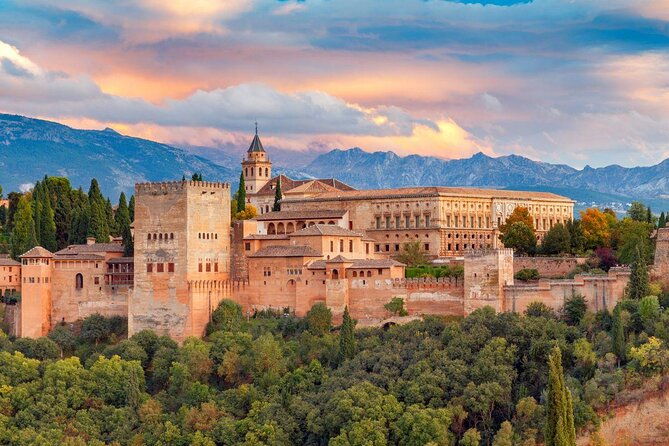 private-granada-day-trip-including-alhambra-and-generalife-from-seville