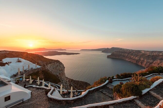 private-guided-wine-tour-in-santorini-greece