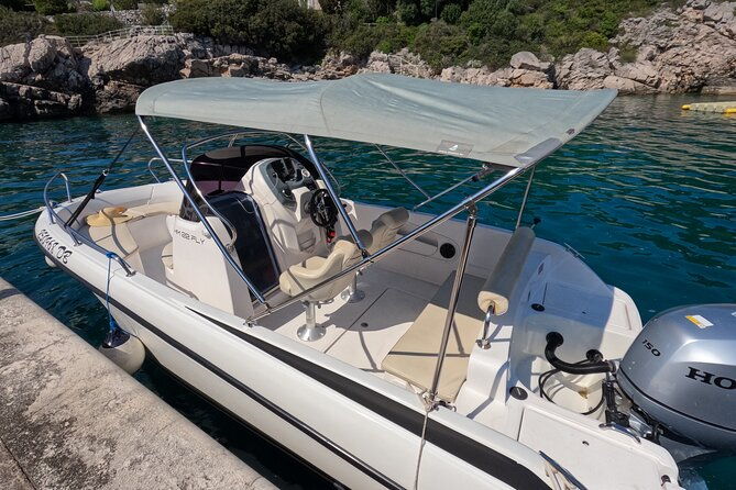 private-half-day-and-full-day-elaphiti-islands-tours