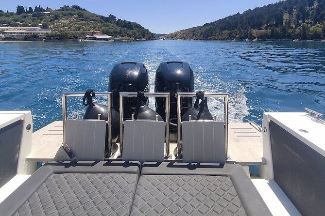 private-half-day-cruise-on-a-speed-boat-in-mallorca-4