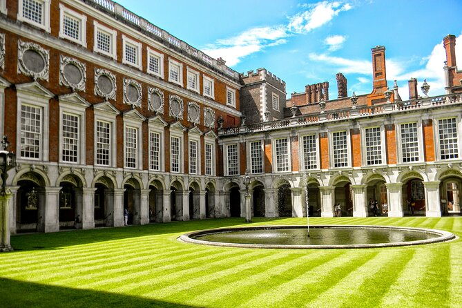 private-half-day-tour-of-hampton-court