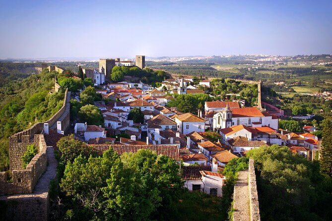 private-half-day-tour-to-obidos-and-nazare