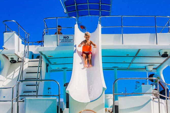 private-luxury-party-boat-with-slide