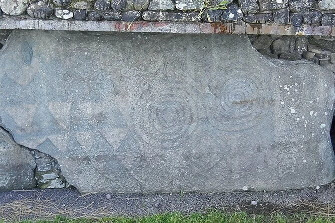 private-luxury-tour-of-newgrange-and-the-hill-of-tara-3