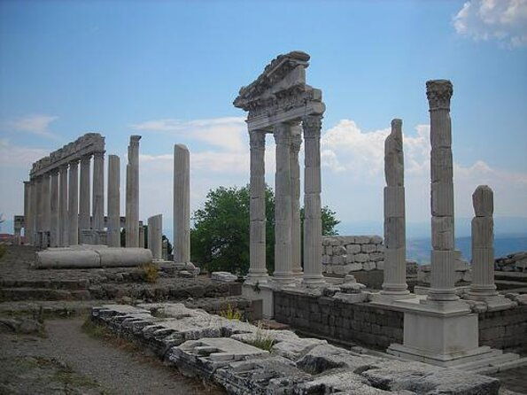 private-pergamon-day-trip-from-istanbul-with-flights