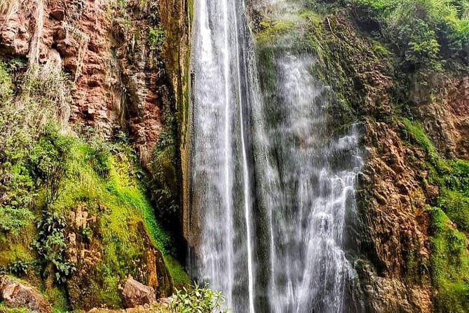 private-perolniyoc-waterfall-and-raqaypata-trek-from-cusco