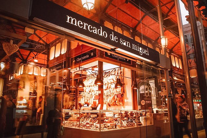 private-photography-tour-in-madrid-with-personal-guide-and-photographer