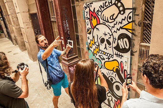 private-photography-walking-tour-with-a-local