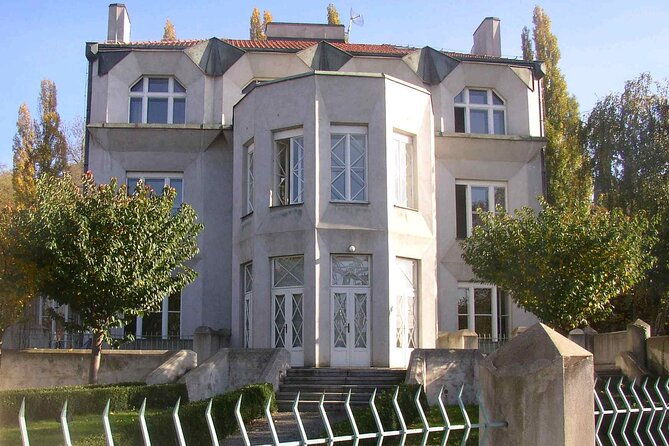 private-prague-art-nouveau-and-cubism-walking-tour-3