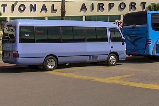 private-roundtrip-montego-bay-airport-to-ocean-coral-eden-bay