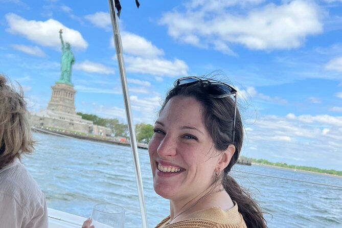 private-sailboat-guided-tour-of-new-york-city