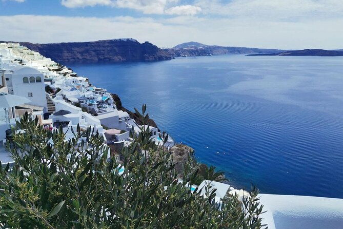 private-santorini-daytime-wine-tour-2