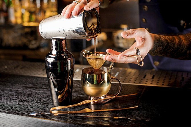 Private Speakeasy Pub Crawl in Chicago With Local Historian
