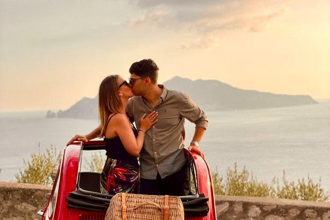 private-sunset-photo-tour-with-vintage-fiat-500-4