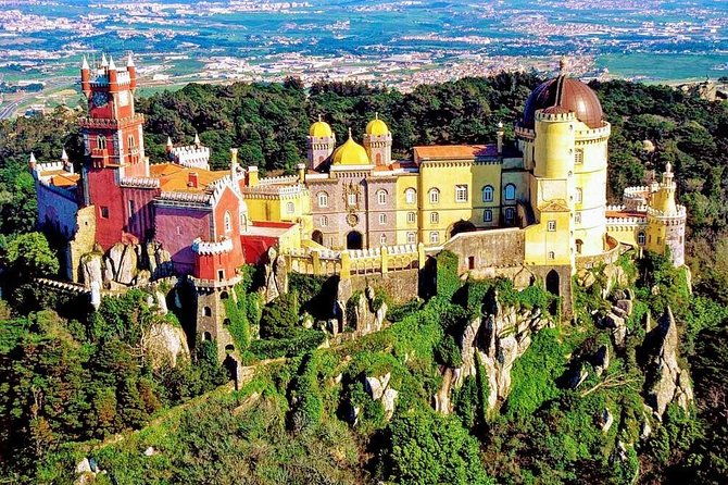 private-tour-1-to-8-people-pena-national-palace-sintra-cabo-da-roca-cascais