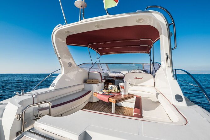 private-tour-from-sorrento-to-capri-raffaelli-shamal-40