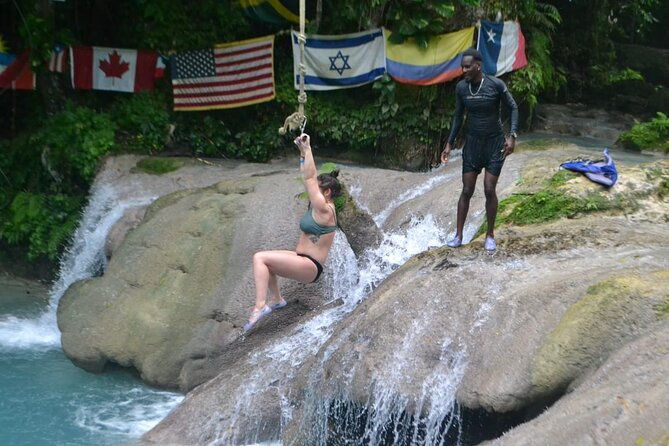 private-tour-montego-bay-to-ocho-rios-blue-hole-and-dunns-river