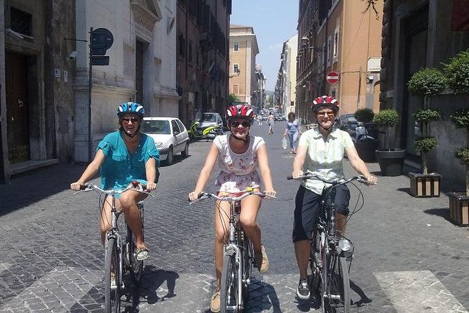 private-tour-of-rome-by-bike-a-ride-around-the-most-famous-places-of-rome