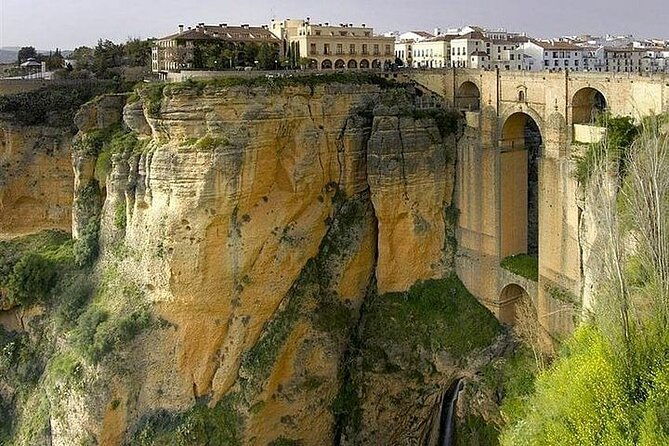 private-tour-of-ronda-and-setenil-de-las-bodegas
