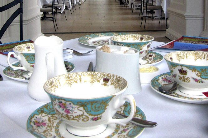 private-tour-royal-high-tea-at-kensington-palace-gardens