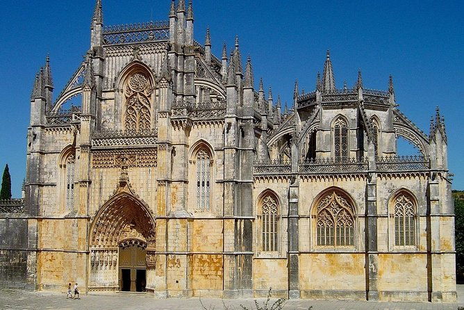private-tour-through-tomar-fatima-and-batalha-historical-sites