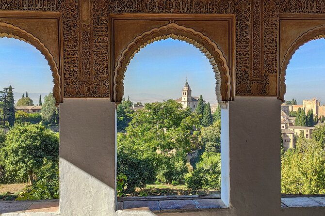 private-tour-to-granada-from-seville-with-visit-to-the-alhambra-2