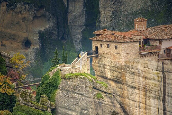 private-tour-to-monasteries-of-meteora-thermopylae-from-athens-4