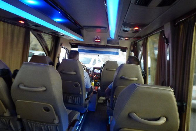 private-transfer-santorini-2