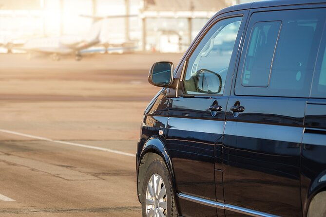 private-transfers-in-santorini-airport-port-and-hotels-2