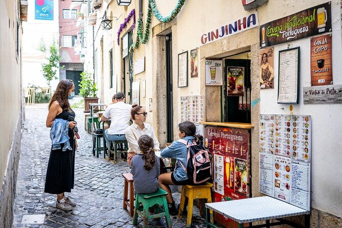 private-tuktuk-tour-with-portuguese-tapas-and-wine