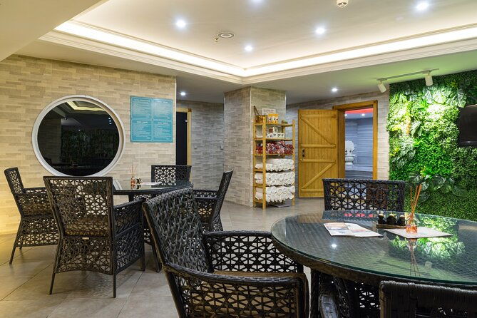 private-turkish-bath-tradition-massages-swimming-pool-sauna