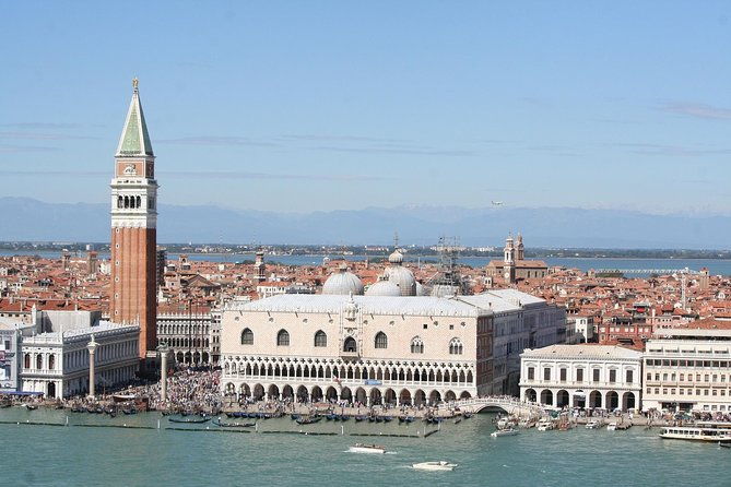 private-venice-city-tour-and-gondola-ride