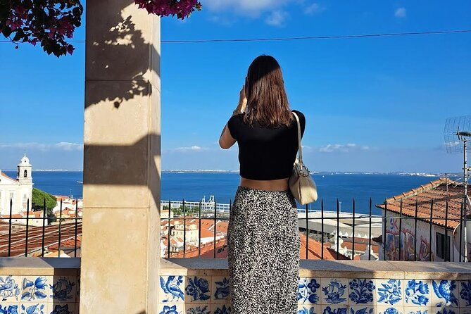 private-walking-tour-wandering-around-lisbon