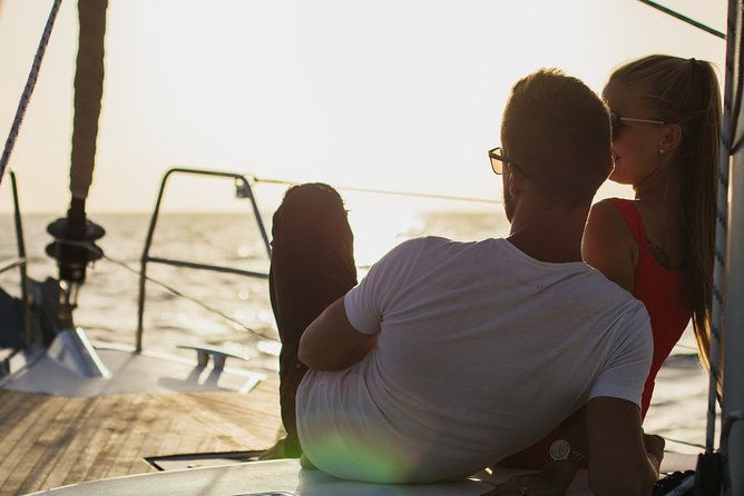 private-yacht-charter-voyage-food-drinks-included