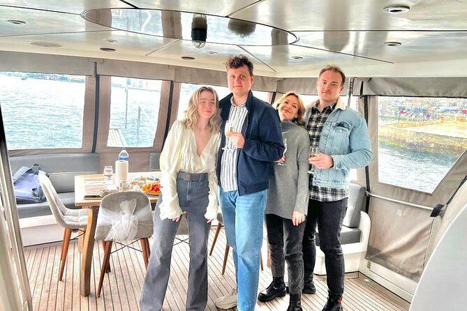 private-yacht-cruise-on-the-bosphorus-in-istanbul