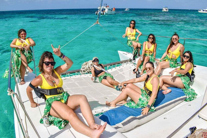 punta-cana-party-boat-only-adult