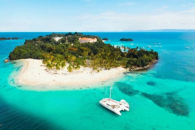 punta-cana-samana-excursions-jump-the-limon-island-bacardi