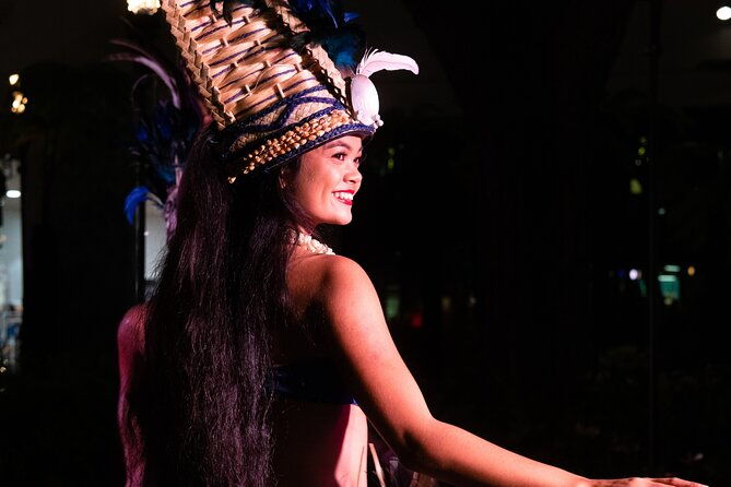 queens-luau-in-the-heart-of-waikiki